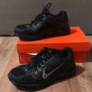 6.5 All Black Nike Air Max with Nike +
